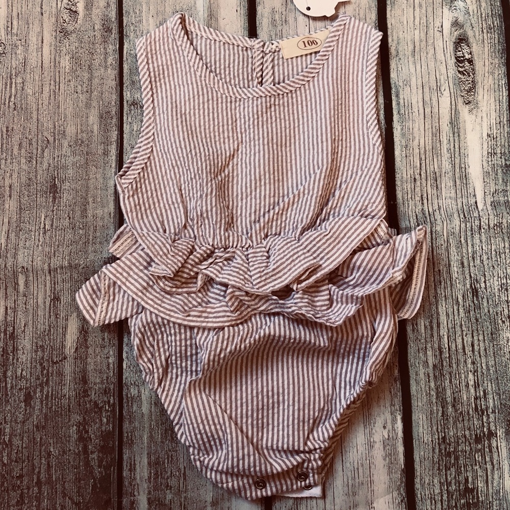 Brand New Seersucker Romper Size 12-18 Months - Picture 2 of 6
